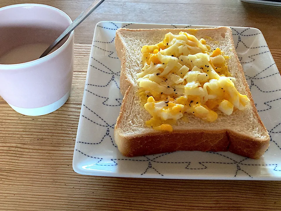 朝ごはん2人目🥣|ひーさん