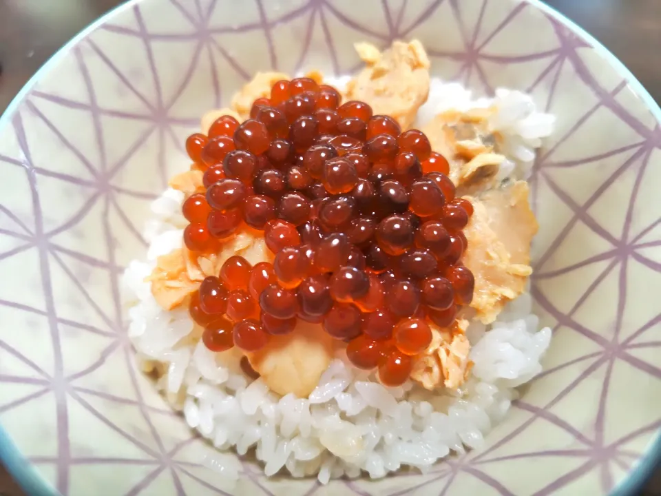 鮭といくらの親子丼|foodanalystＭＩＫＩさん