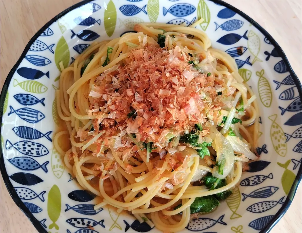 2024 0919　ツナと玉ねぎ、水菜のにんにく醤油パスタ|いもこ。さん