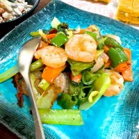 Snapdishの料理写真:海老と葉物野菜の塩炒め