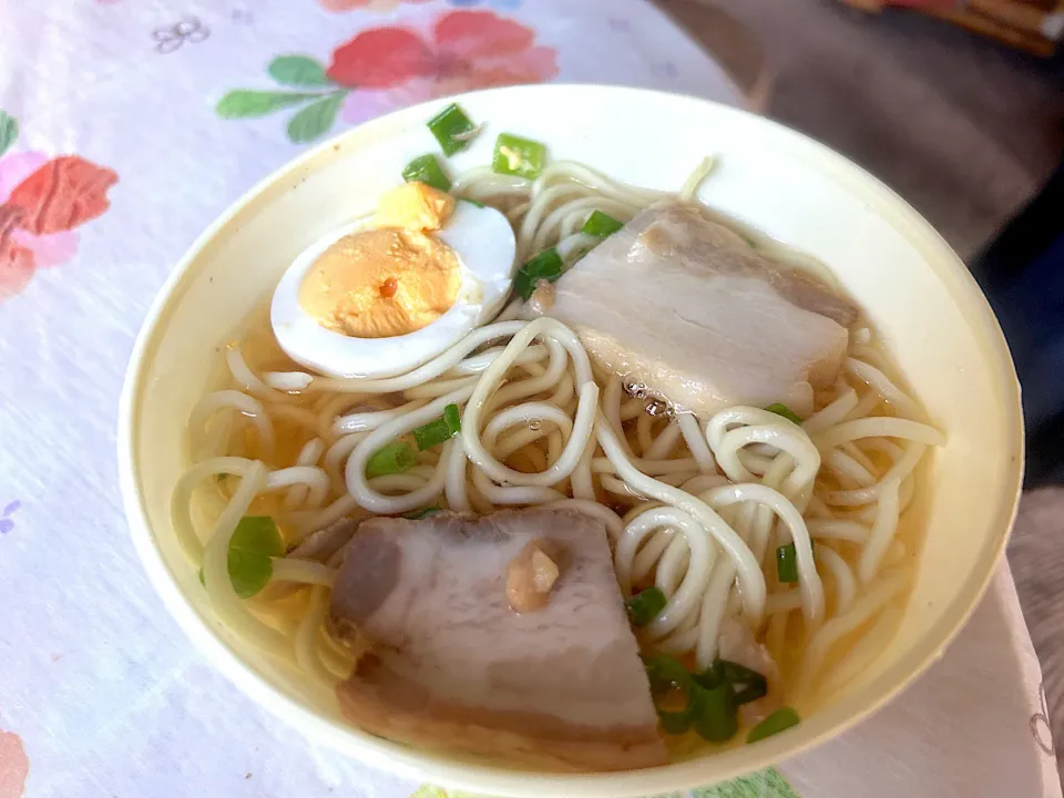 Snapdishの料理写真:レトロ自販機ラーメン|ぶりっとさん