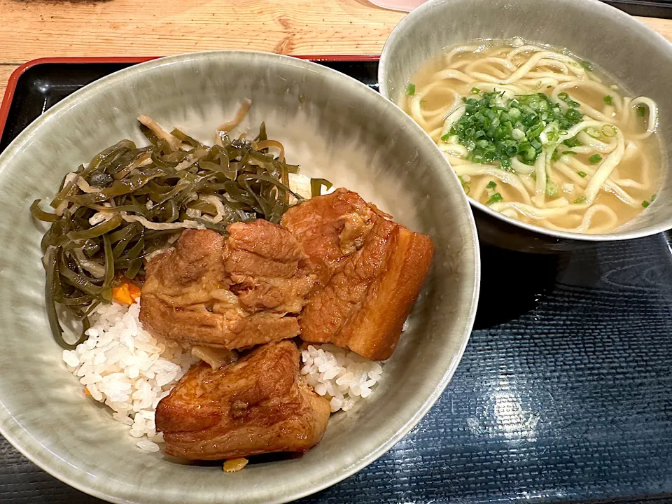 Snapdishの料理写真:ラフティ丼セット|マハロ菊池さん