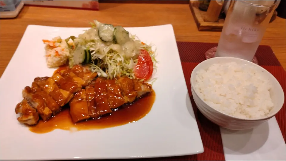 チキンステーキ定食|よっちびやばんぶーさん