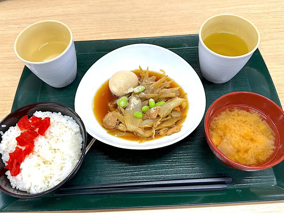 専修大学学食すき焼き風ランチ|あべたかひろさん