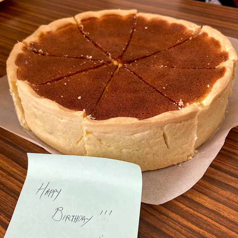 Snapdishの料理写真:フィリピンのケーキ　頂きまーす|renharuruさん