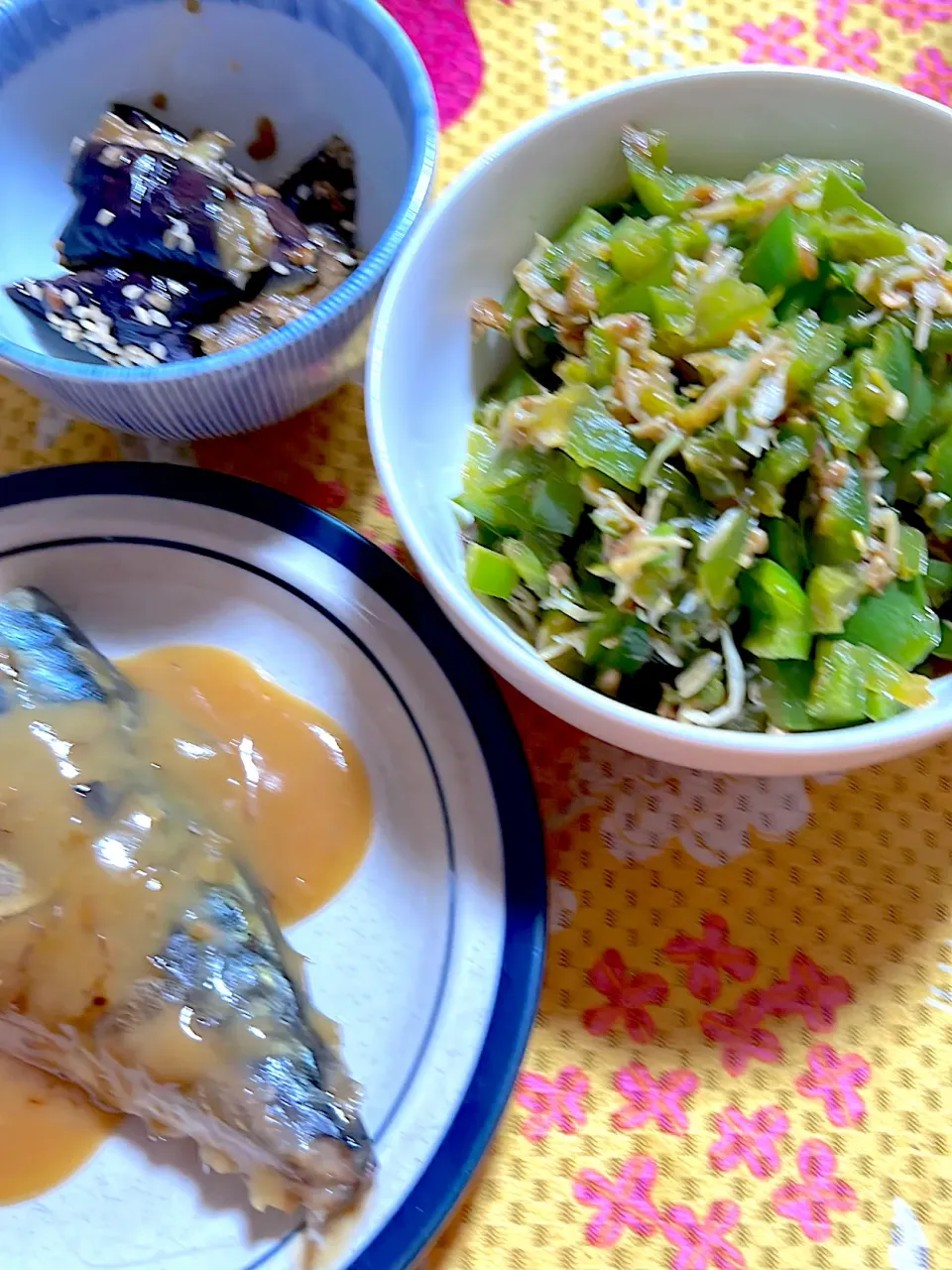 鯖の味噌煮　ピーマンとジャコの牡蠣醤油炒め　茄子の煮浸し|4jinoanataさん