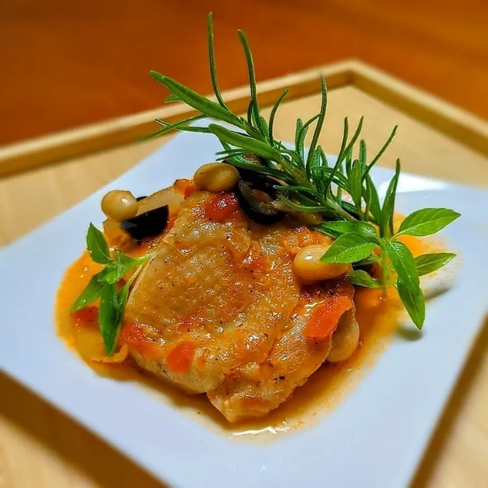 Snapdishの料理写真:鶏肉のトマト煮🐓🍅|森のごはん屋さんさん