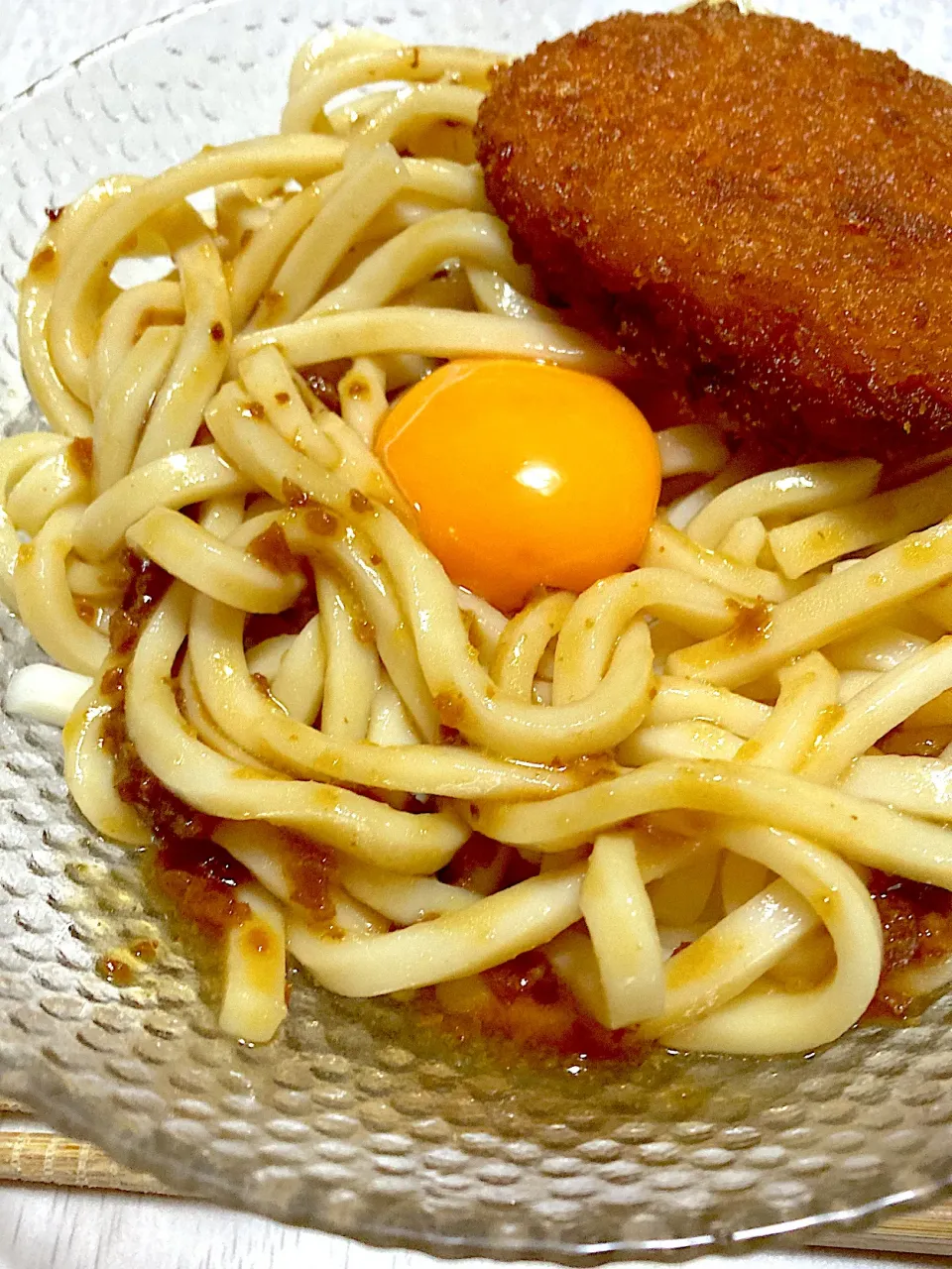 すき焼き風釜玉うどん➕コロッケ|Ayaさん