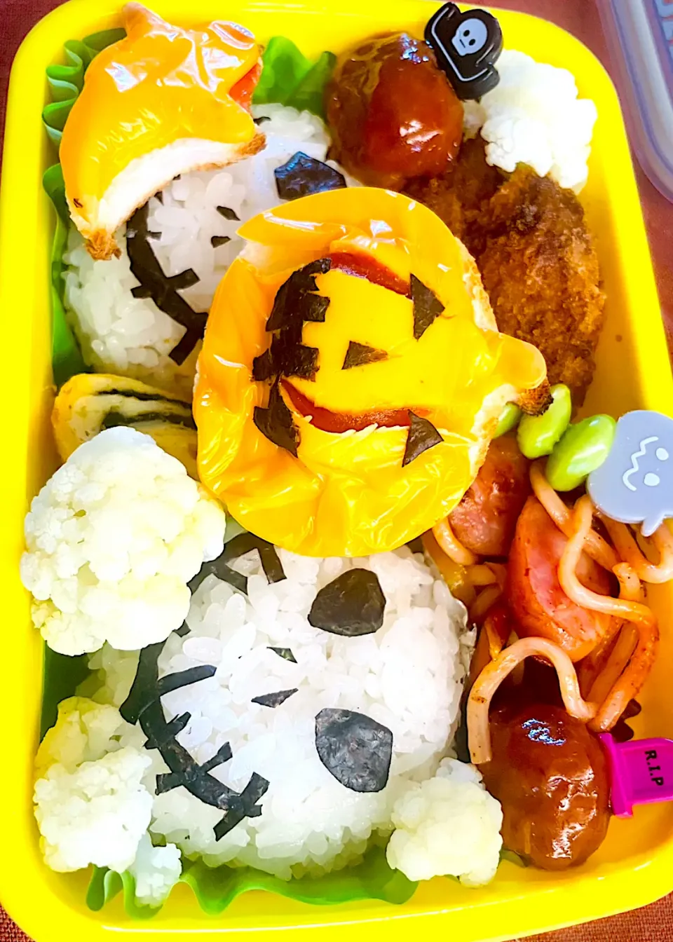 ハロウィン🎃キャラ弁|男子4人ごはんさん