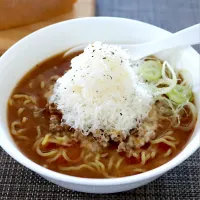 Snapdishの料理写真:パルミジャーノ・レッジャーノ
　味噌ラーメン（赤）　