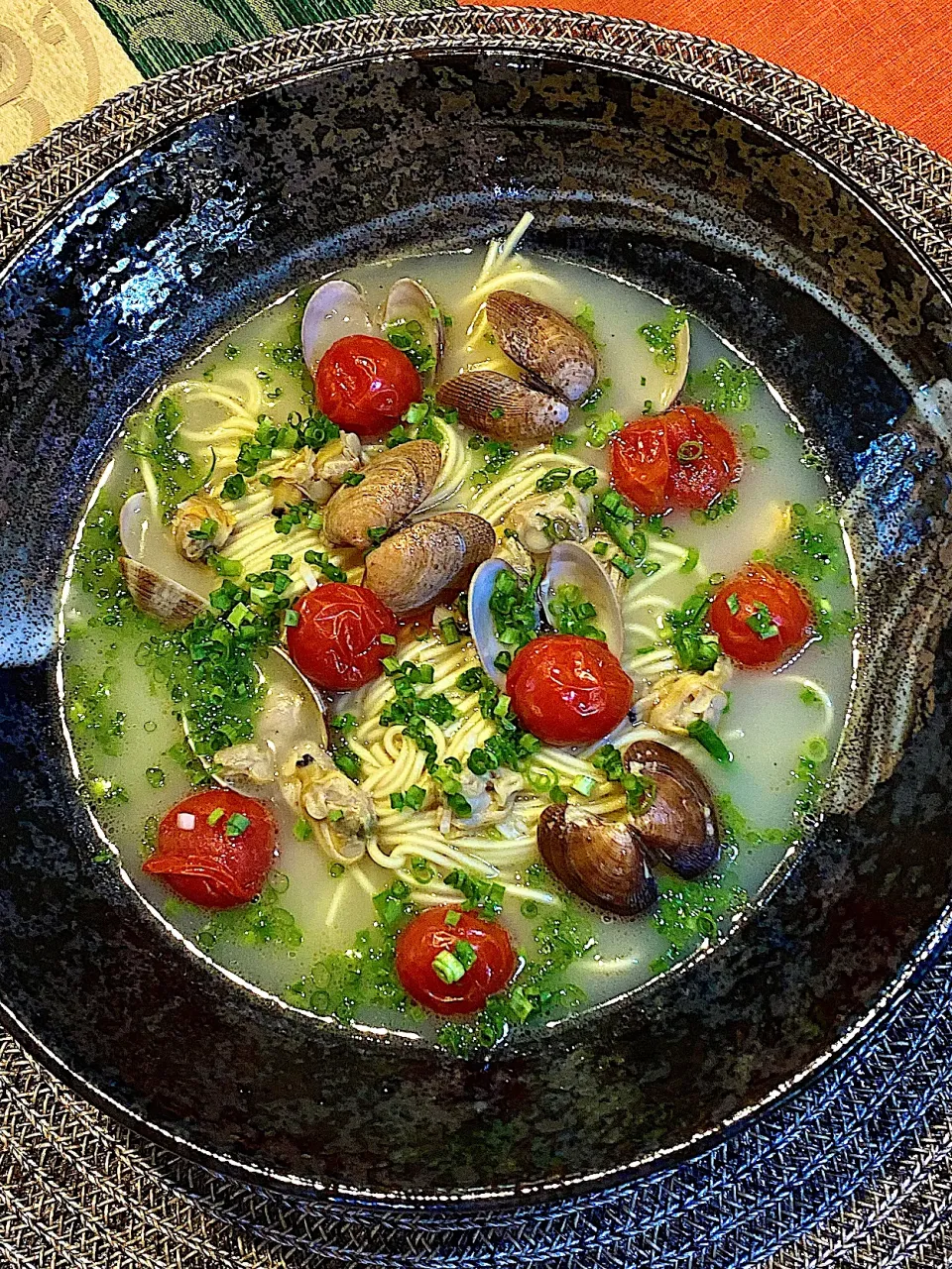 Snapdishの料理写真:アサリとミニトマトラーメン🍅|鬼百合さん