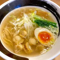 Snapdishの料理写真:貝出し塩ラーメン|りりあんさん