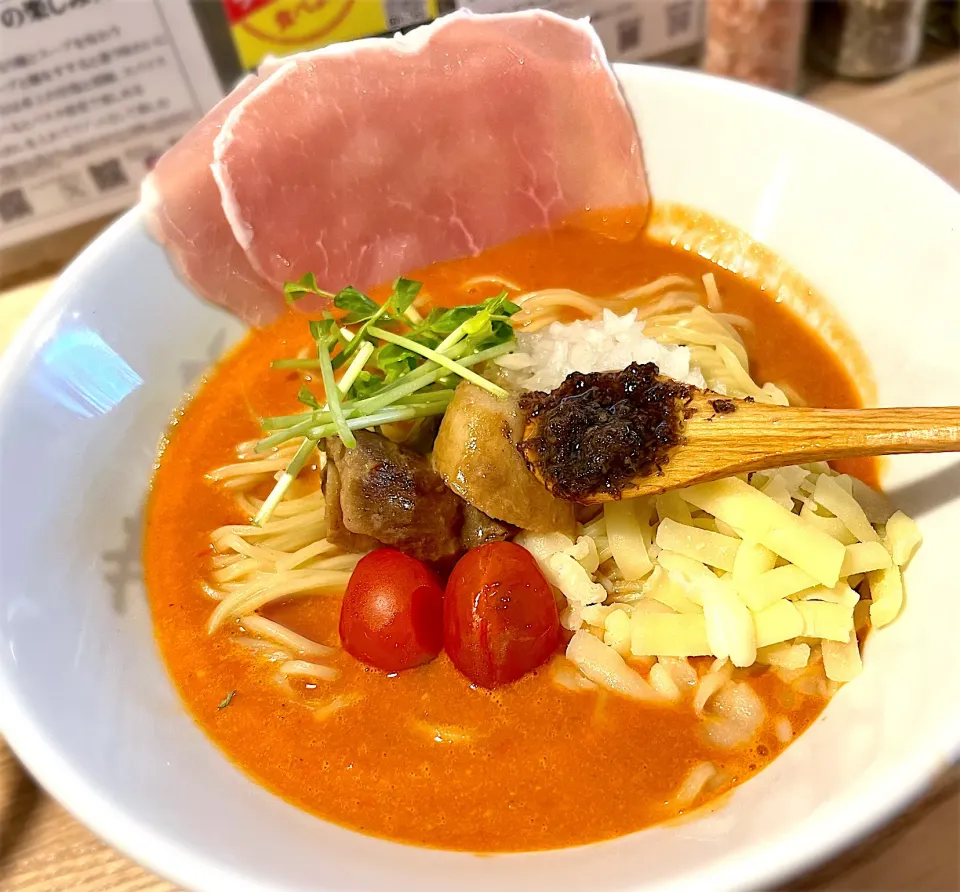 生ボルチーニ茸トマトラーメン🍅🍜|toshi,I🍴さん