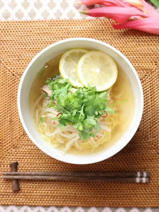 エスニックサラダチキンラーメン|めいめいさん