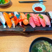 Snapdishの料理写真:甘エビ美味しいな🍣|さくらんぼさん