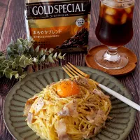 Snapdishの料理写真:濃厚カルボナーラとアイスコーヒー🍝☕️| てんのすけさん