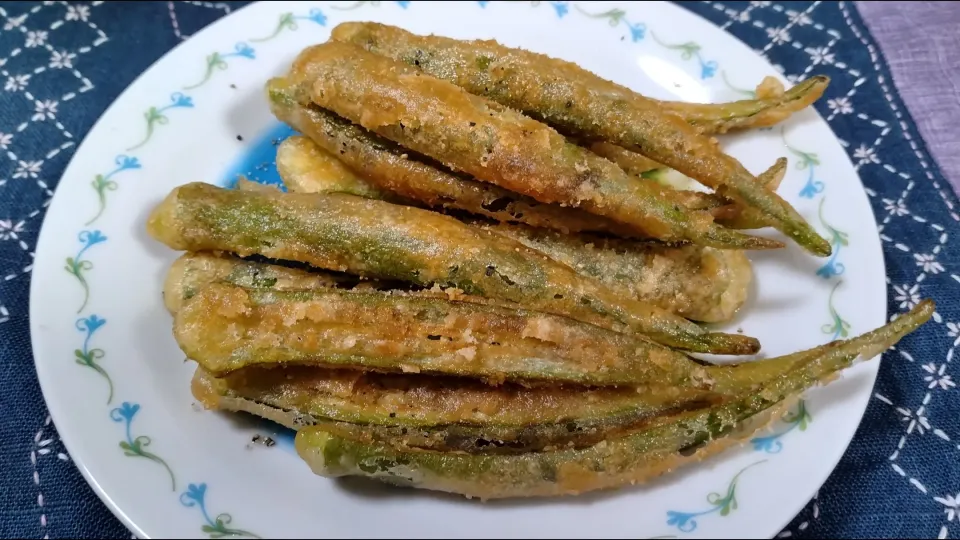 丸オクラの唐揚げ|よっちびやばんぶーさん