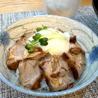 Snapdishの料理写真:時短　圧力鍋で焼豚丼🐽