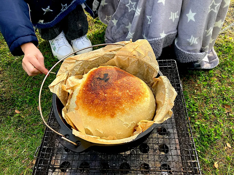 #ダッチオーブンパン　#ダッチオーブン　#キャンプ飯　#キャンプ|たちくんさん