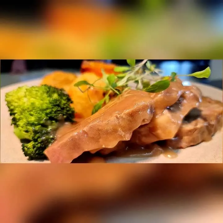 roast pork with gravy|ジェンルグクッキングさん