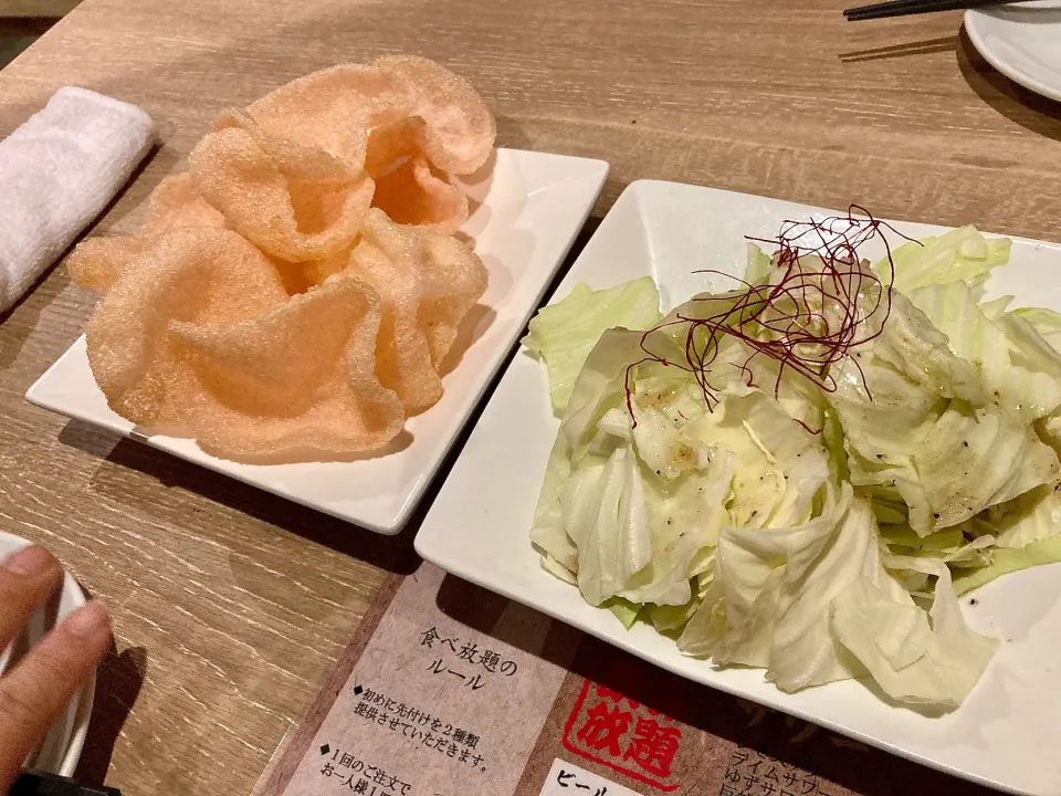 Snapdishの料理写真:フワフワえびせんと無限キャベツ|Kojiさん