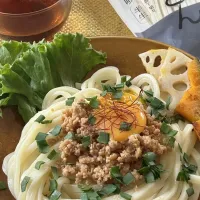 Snapdishの料理写真:ピリ辛肉味噌混ぜうどん| yoshiyoshiさん