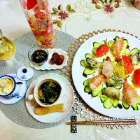 Snapdishの料理写真:たかぎさんのお寿司アレンジディナー|ことちゃん（facebook坂田琴絵）さん