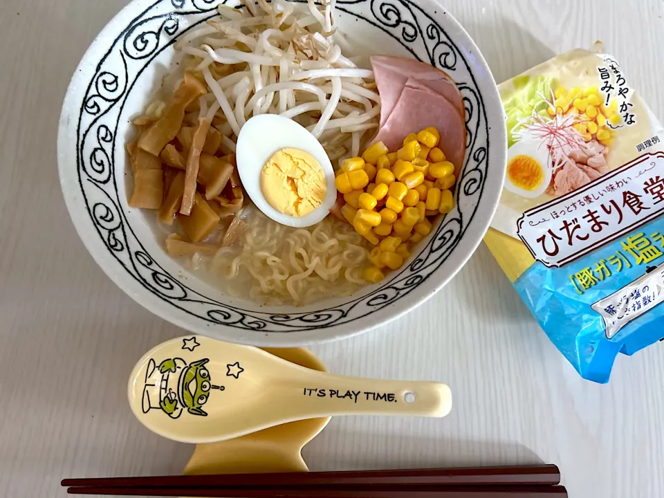 Snapdishの料理写真:塩ラーメン|こずりんさん