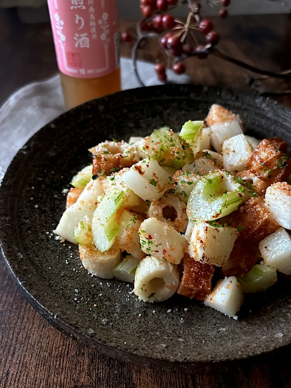 Snapdishの料理写真:山芋、セロリとちくわの炒め物 ~山芋シリーズ2|とんちんさん