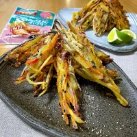 Snapdishの料理写真:残り物野菜＆ちりめんじゃこでカリカリかき揚げ(^o^)/