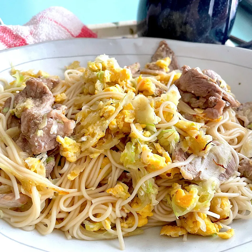 Snapdishの料理写真:中華風焼きそうめん|ちーちゃんさん