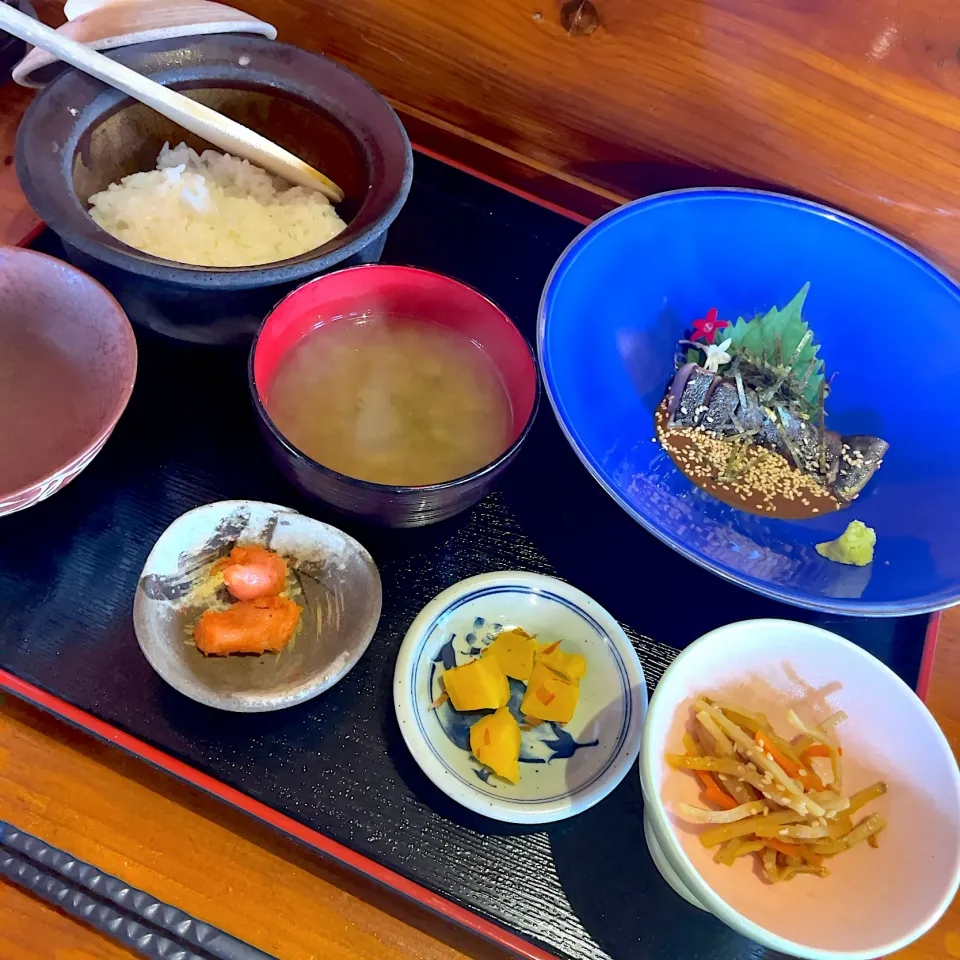 Snapdishの料理写真:土鍋ごはんランチ 炙りゴマサバ|T. Wonderさん