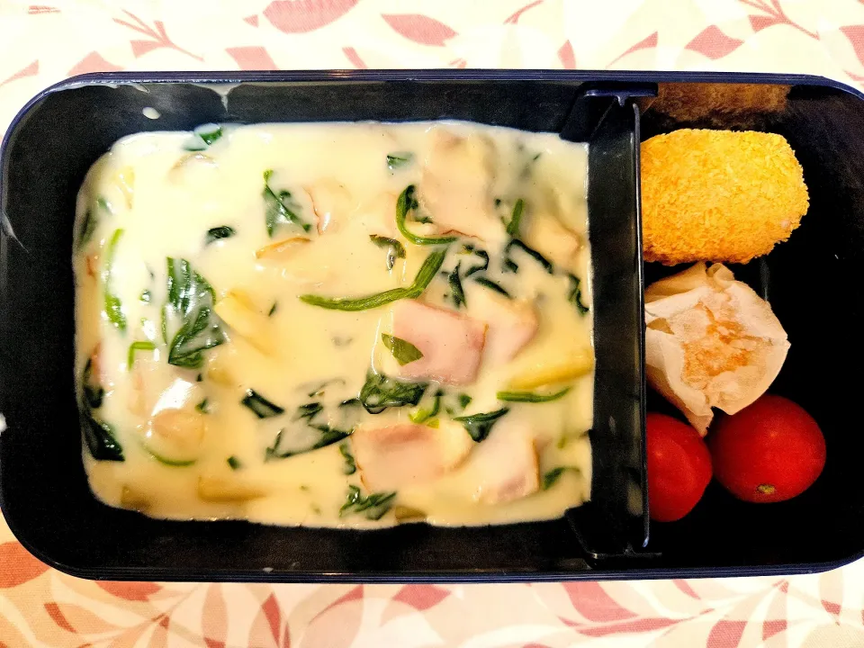 ほうれん草とベーコンのマカロニグラタン❤️旦那さんお弁当❤️|かおるcitronさん