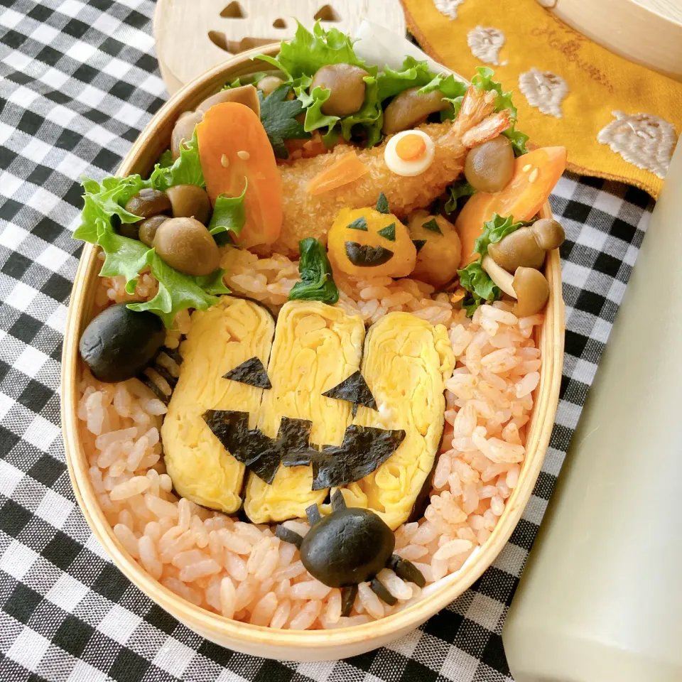 Snapdishの料理写真:ハロウィンオムライス弁当|shibababaさん