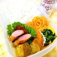 Snapdishの料理写真:息子 弁当(パスタにクレイジーソルト)|とっしぃさん