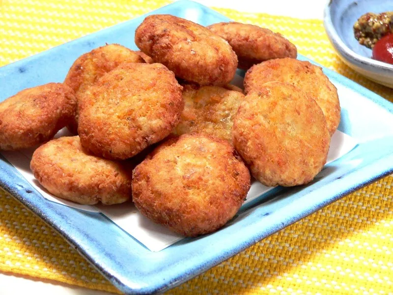 チキンナゲット風味の揚げ物レシピ……おからとにんじんで作る！ #AllAbout|All About 料理レシピさん