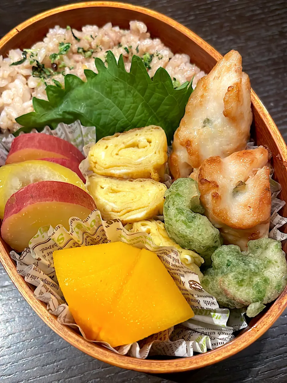 ささみの梅シソ巻きとさつまいも🍠弁当|雑草シェリーさん