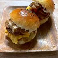 Snapdishの料理写真:照り焼きチキンミニバーガー|さこてんさん