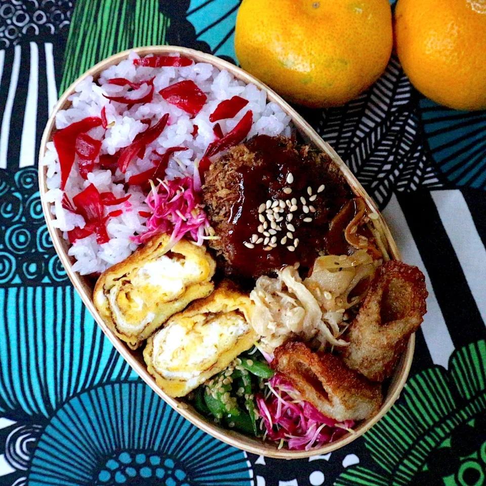 ローゼルの塩漬けごはん弁当　菊花は秋の味|tamiさん