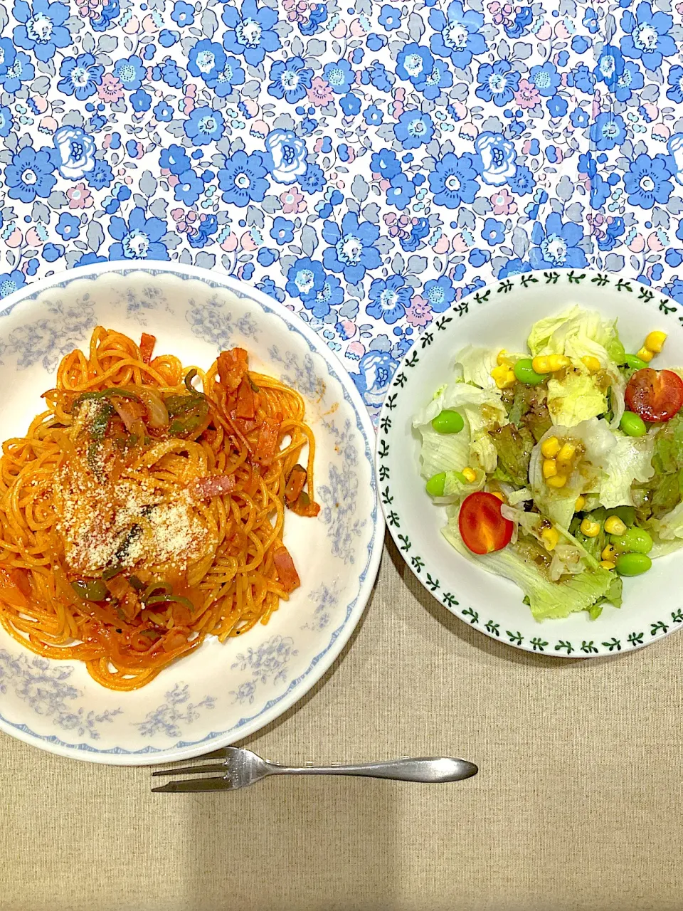 ナポリタンとサラダ|おしゃべり献立さん