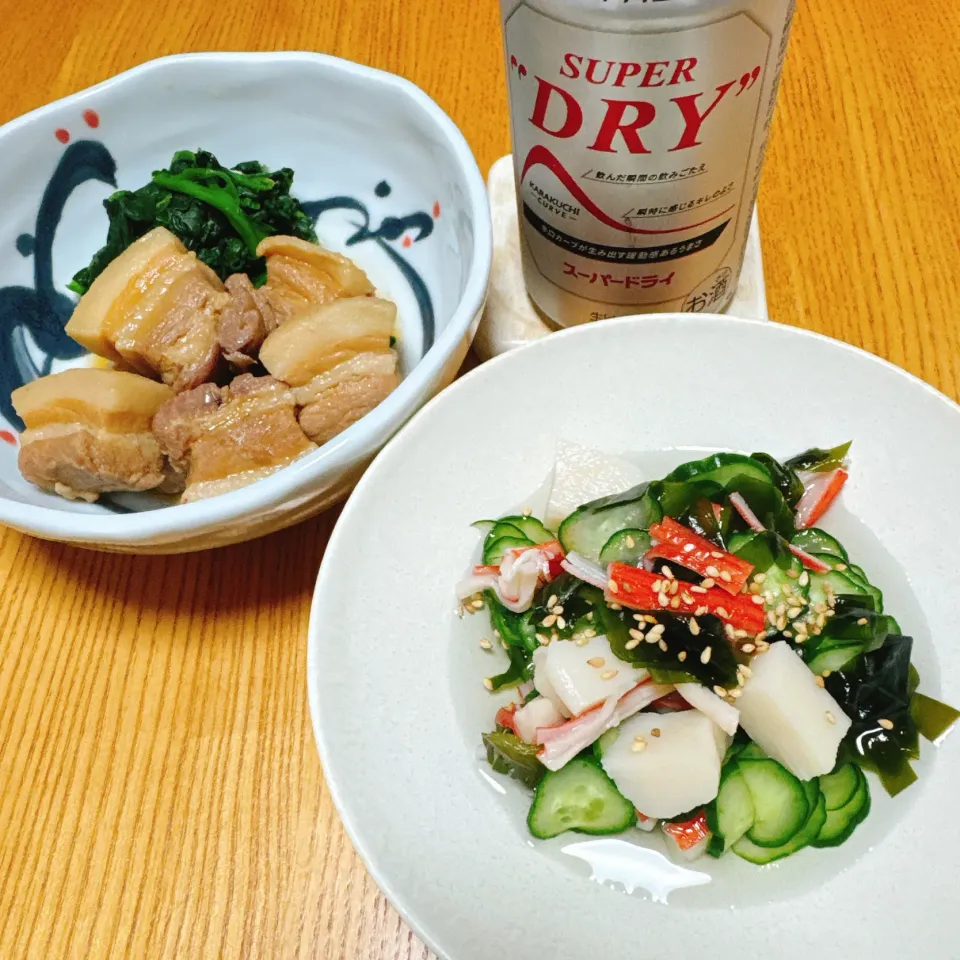 Snapdishの料理写真:豚の角煮
かにかま、ほぼほたての酢の物|naoさん