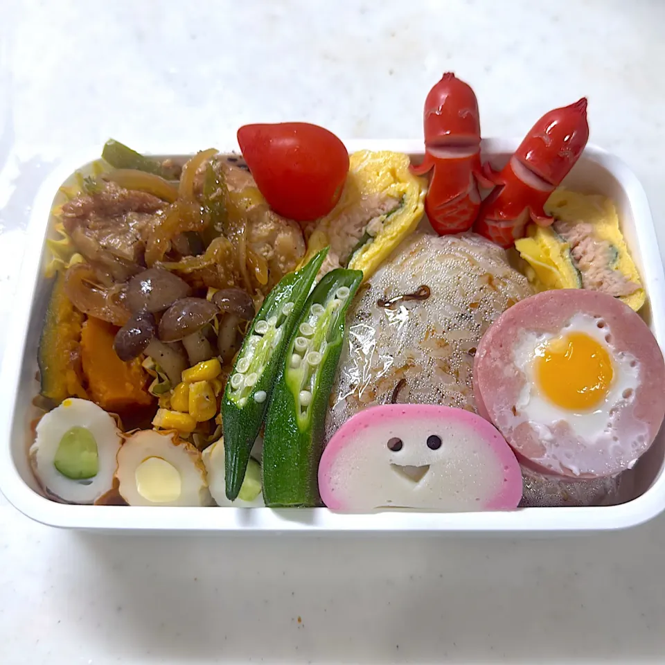 Snapdishの料理写真:2024年10月17日　オレ弁当♪おにぎり🍙|クッキングおやぢさん