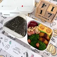 Snapdishの料理写真:鮭おにぎりお弁当|tokkoさん