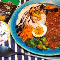 Snapdishの料理写真:トマトキーマカレー|オハナシマンさん