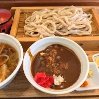 Snapdishの料理写真:肉汁うどんとミニカレー丼|nobさん