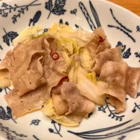 Snapdishの料理写真:白菜と豚肉のピリ辛炒め|yuuukaさん