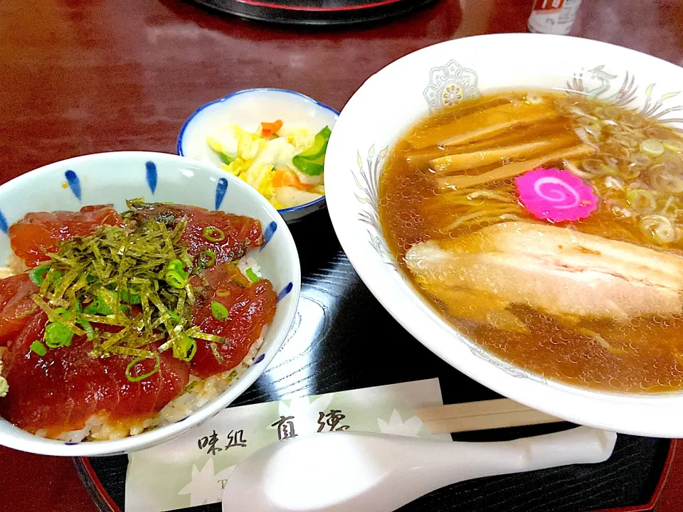 ラーメンとミニまぐろ漬け丼|901さん