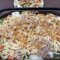 Snapdishの料理写真:焼きうどん🥢| ちゃっぴ〜さん