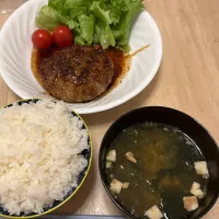 Snapdishの料理写真:ハンバーグ|いおさん