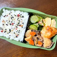 Snapdishの料理写真:肉じゃが弁当|kiicoさん